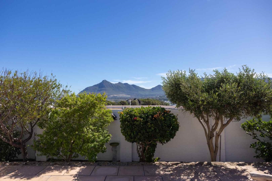 3 Bedroom Property for Sale in Capri Western Cape